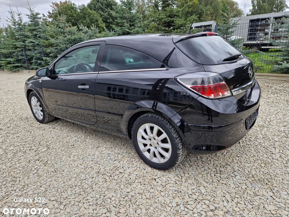 Opel Astra III GTC 1.6 Enjoy - 9