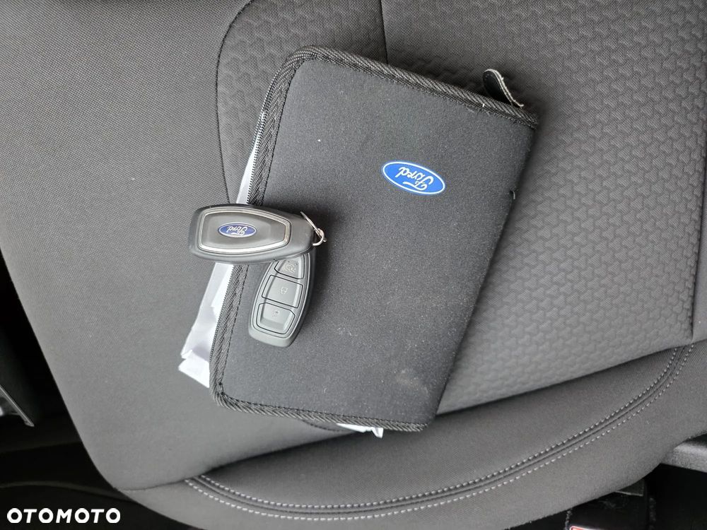 Ford Kuga 1.5 EcoBoost 2x4 Cool & Connect - 31