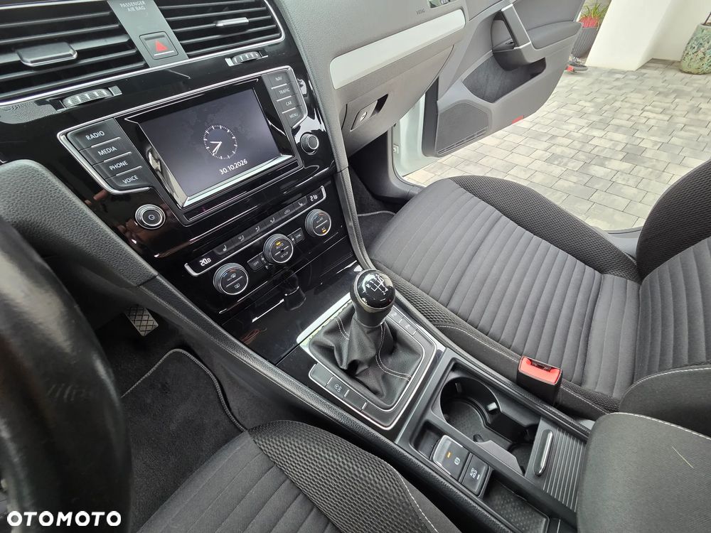 Volkswagen Golf 1.2 TSI BlueMotion Technology Cup - 16