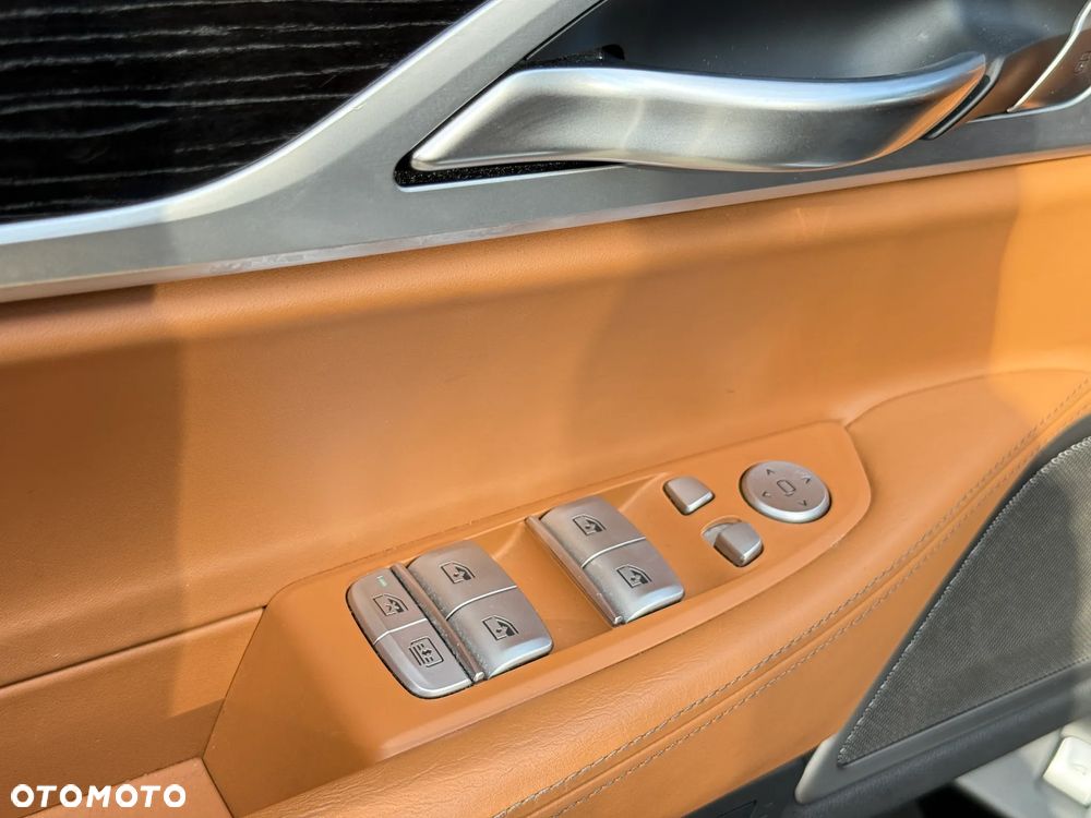 BMW Seria 7 - 23