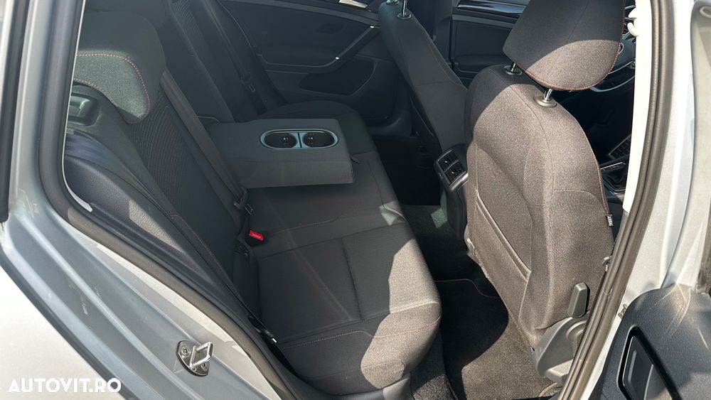 Volkswagen Golf 2.0 TDI Sound - 17