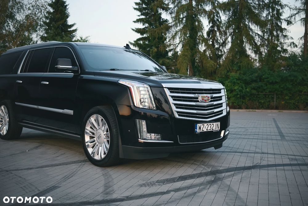 Cadillac Escalade - 2