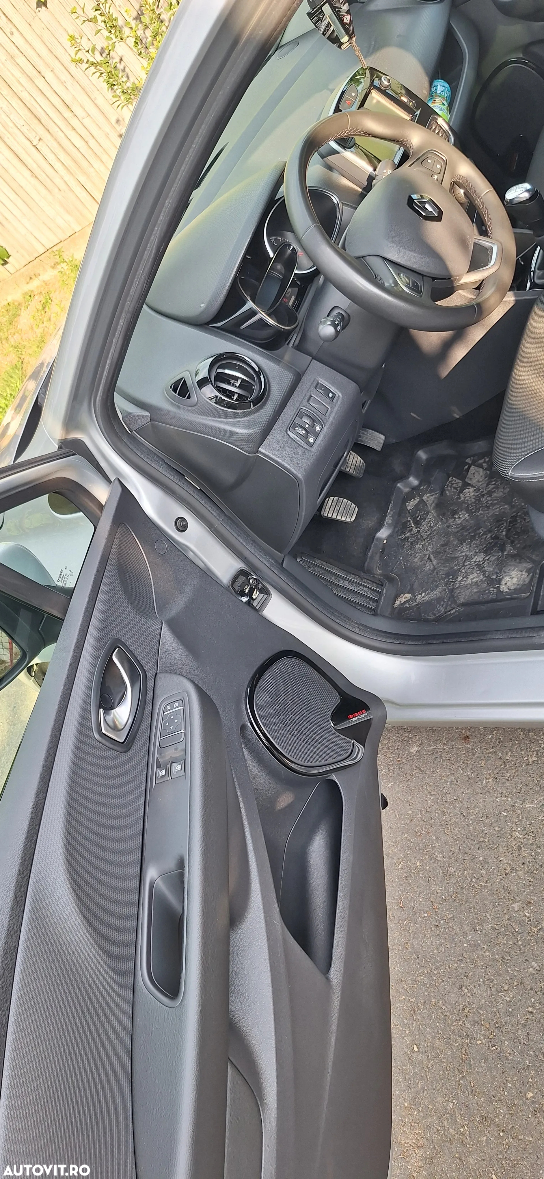 Renault Clio IV dCi Energy Intens - 7