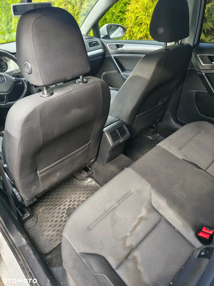 Volkswagen Golf - 11