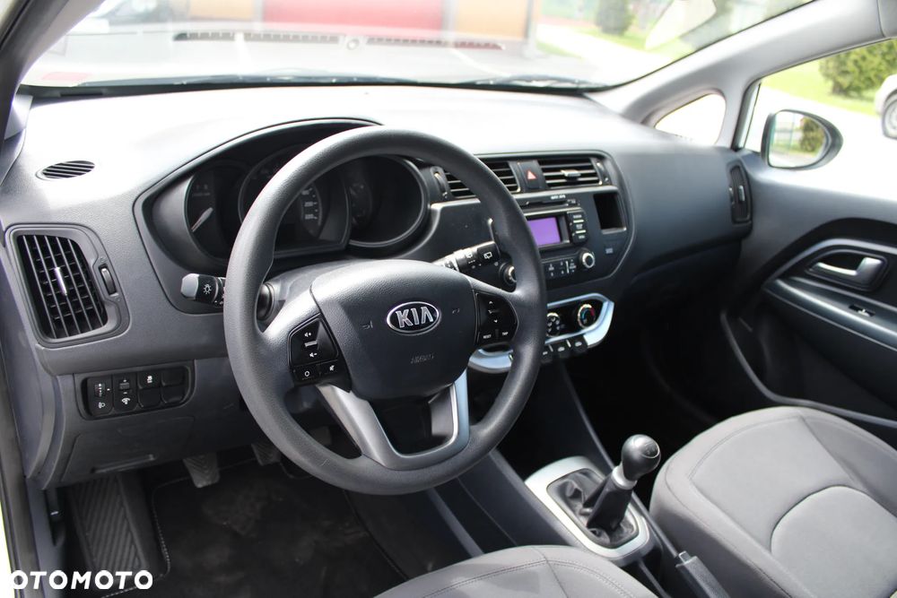 Kia Rio 1.2 Edition 7 - 17