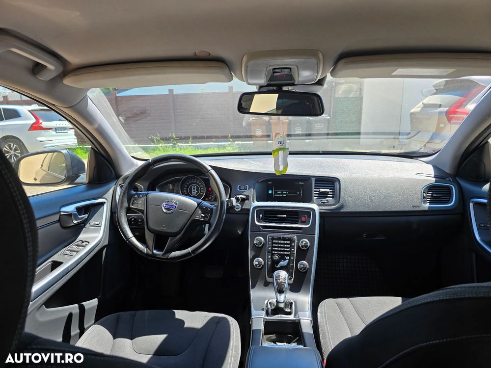 Volvo V60 D3 Geartronic Momentum - 6