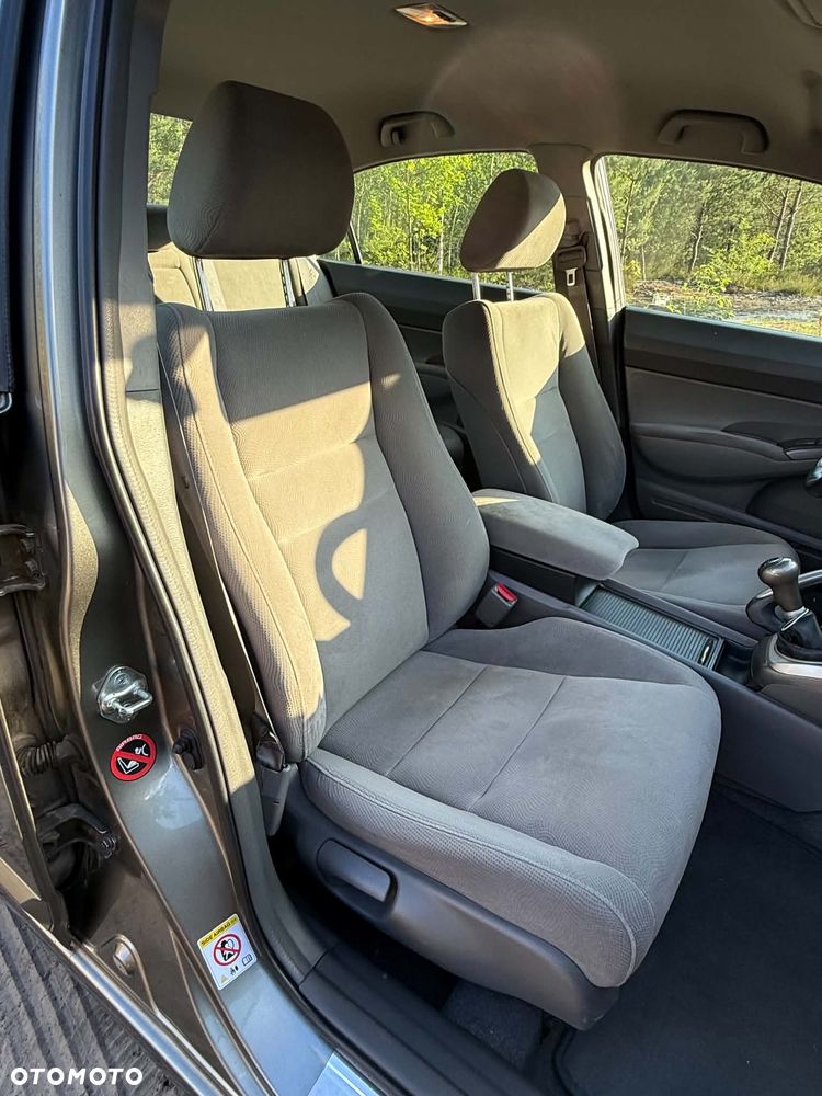 Honda Civic 1.8 Comfort - 17