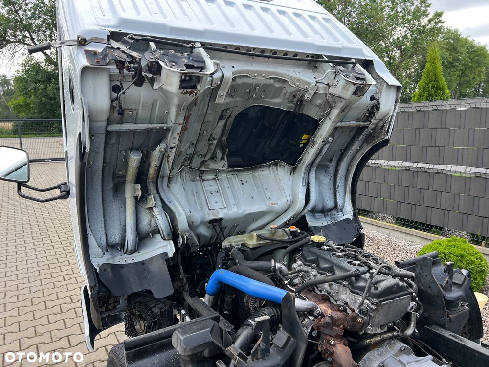 Renault Maxity - 8