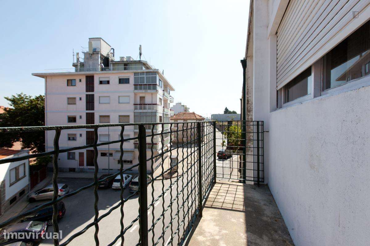 Quarto - localizado em Paranhos Porto - Grande imagem: 4/18