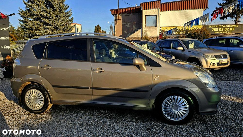 Toyota Corolla Verso - 14