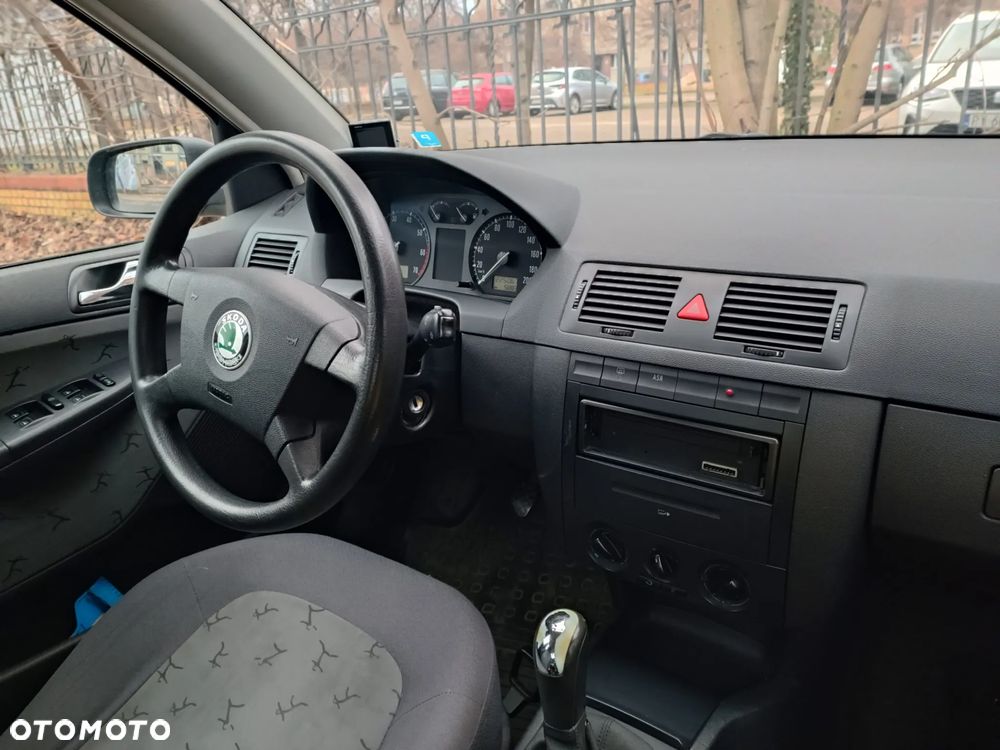 Skoda Fabia 1.4 16V Elegance - 6