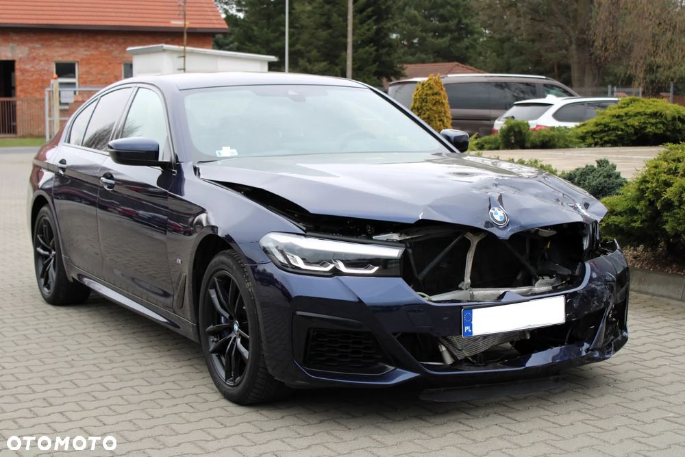 BMW Seria 5 540i xDrive mHEV M Sport sport - 2