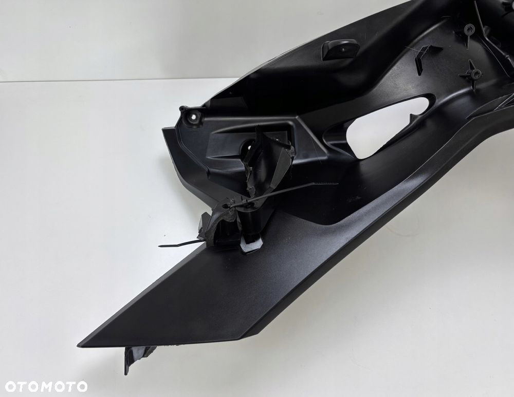 Lewa boczna owiewka, bok Can-Am Ryker 600 900 - 2