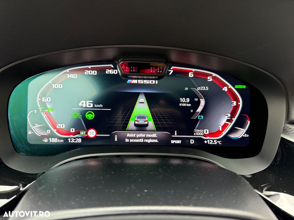 BMW M5 M550i xDrive Aut. - 38