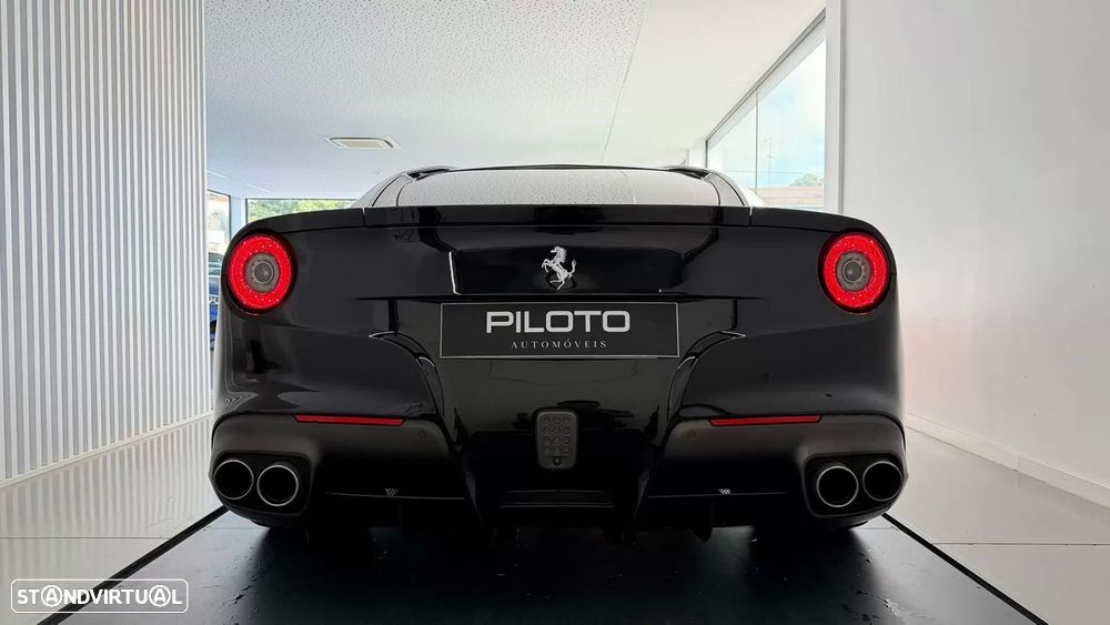 Ferrari F12 Berlinetta 6.3 V12 - 13