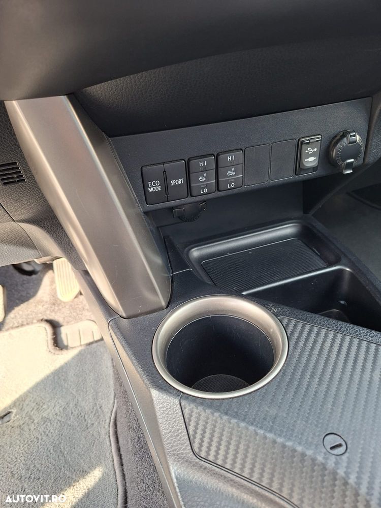Toyota RAV4 - 16