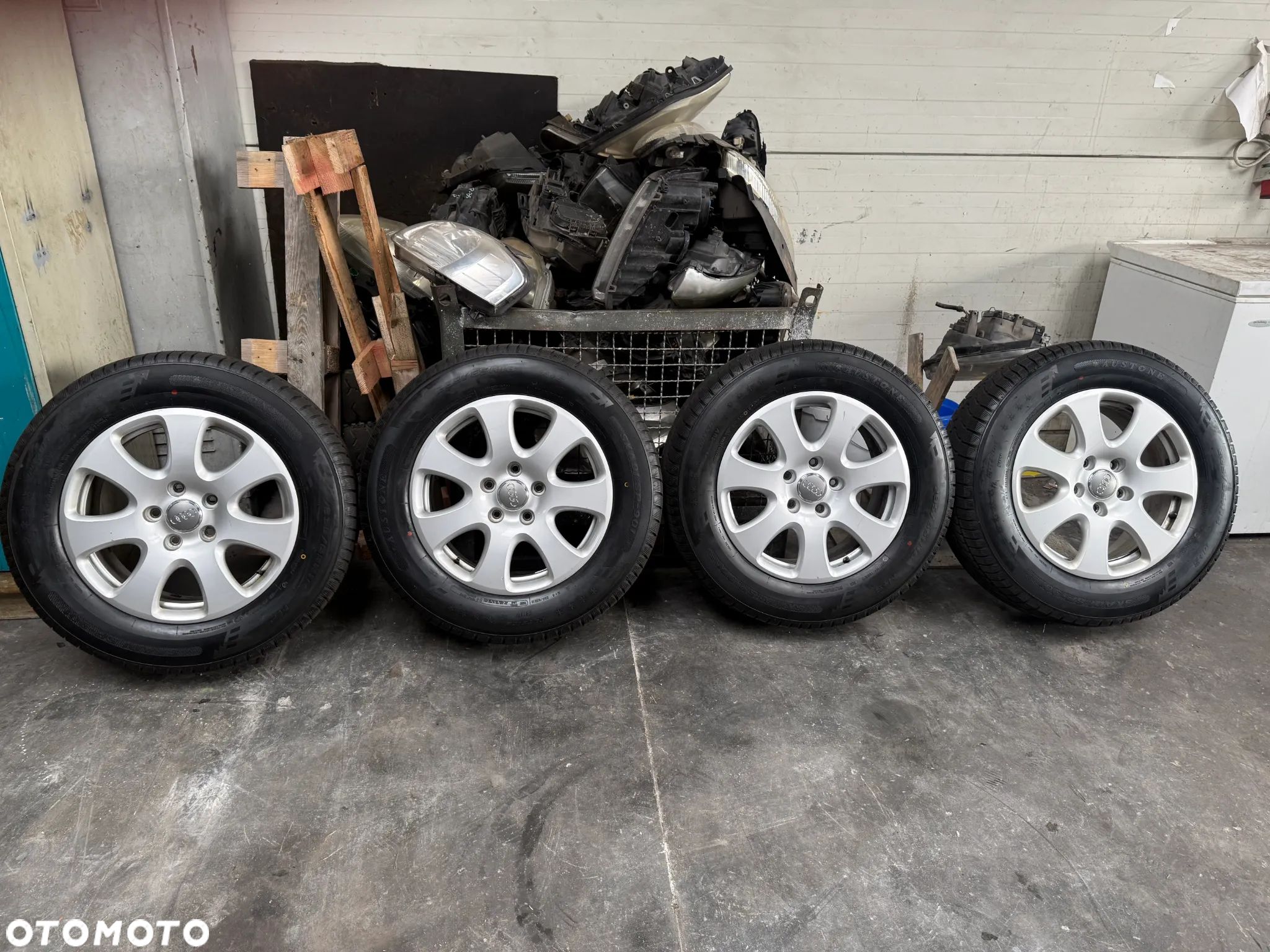 KOŁA ALUFELGI AUDI Q7 SQ7 VW TOUAREG PORSCHE CAYENNE 18" 5X130 235/65/18 NOWE OPONY ZIMOWE - 1