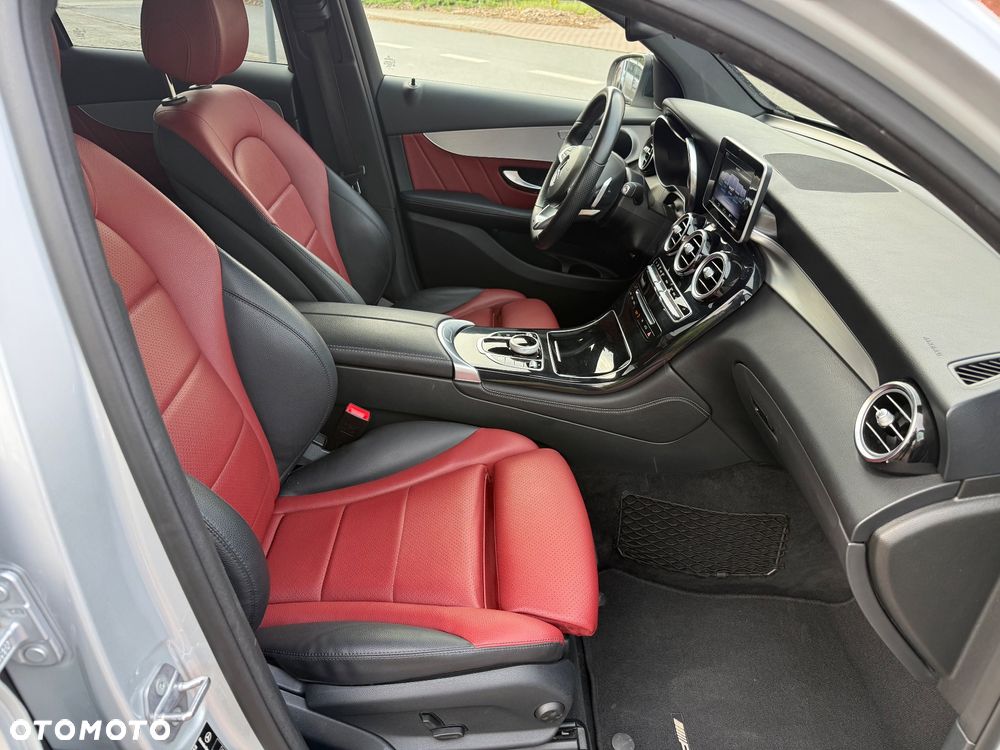 Mercedes-Benz GLC 220 d 4Matic 9G-TRONIC AMG Line - 12