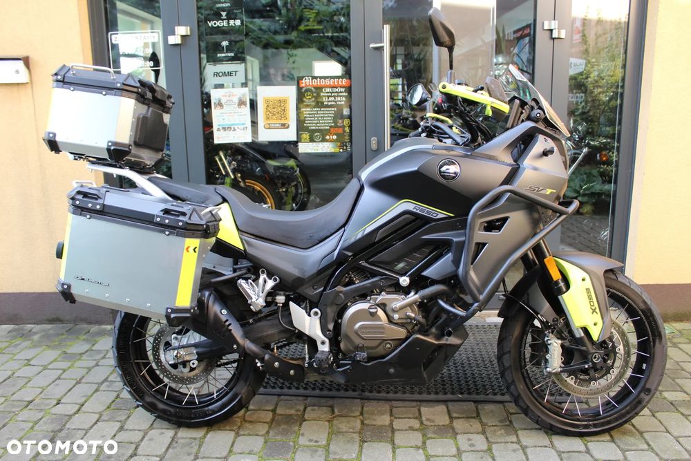 QJMOTOR SVT 650X - 2