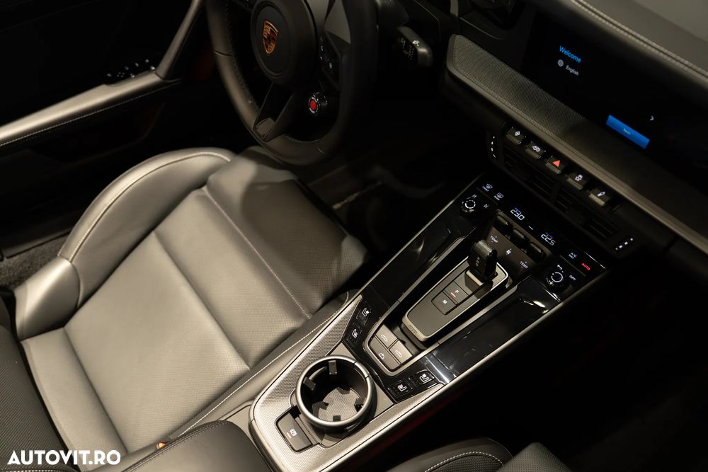 Porsche 911 Carrera PDK - 18