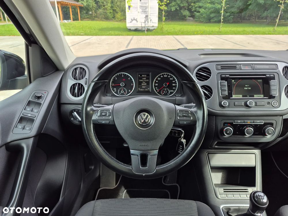 Volkswagen Tiguan 2.0 TDI DPF BlueMotion Technology Trend & Fun - 17