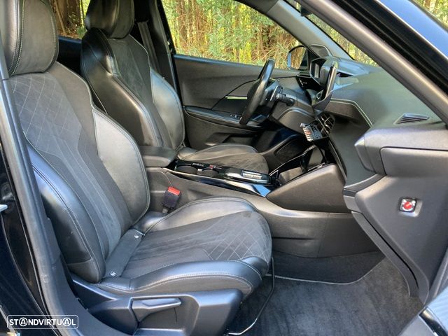 Peugeot 2008 1.5 BlueHDi GT EAT8 - 39