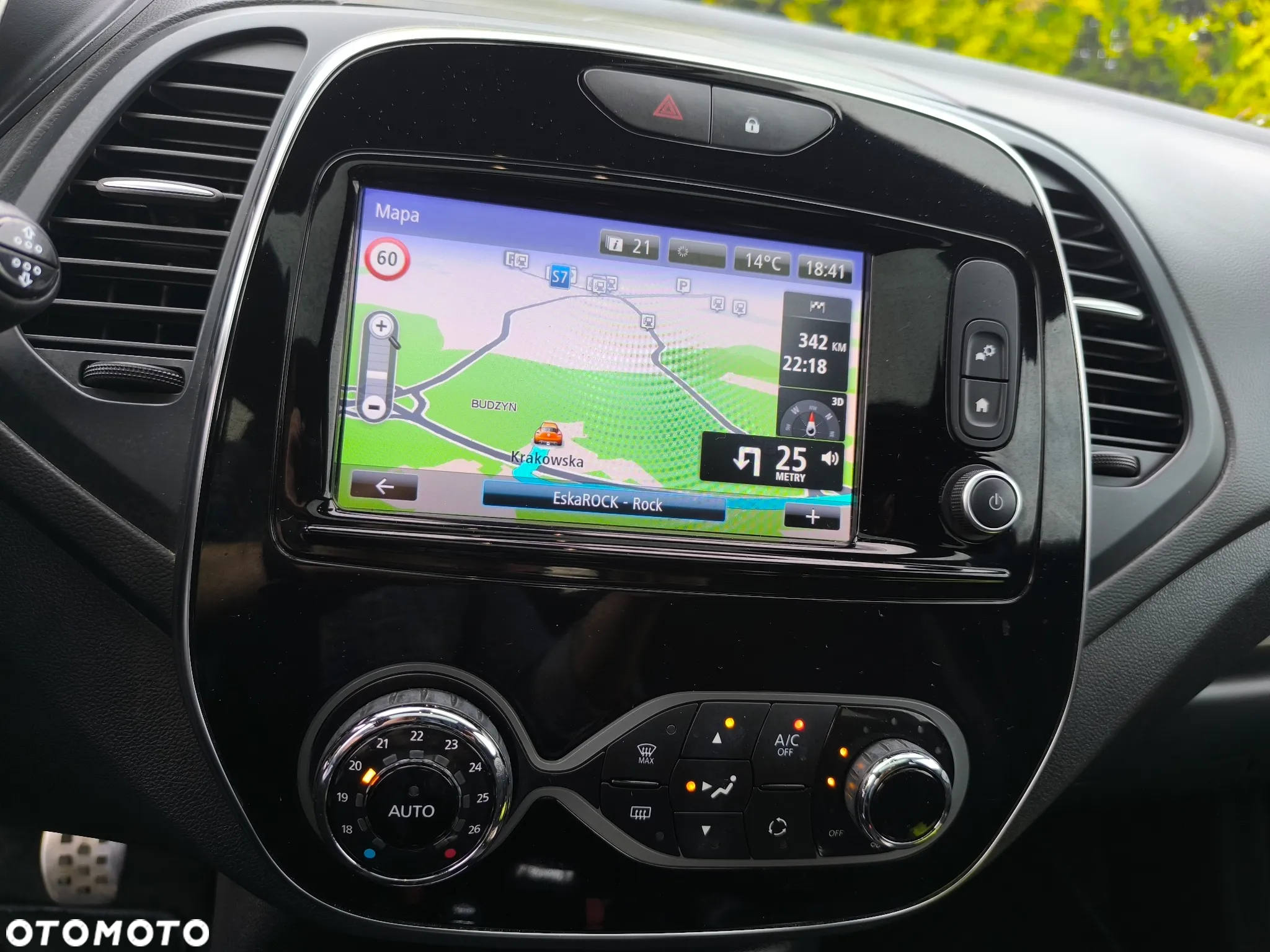 Renault Captur - 25