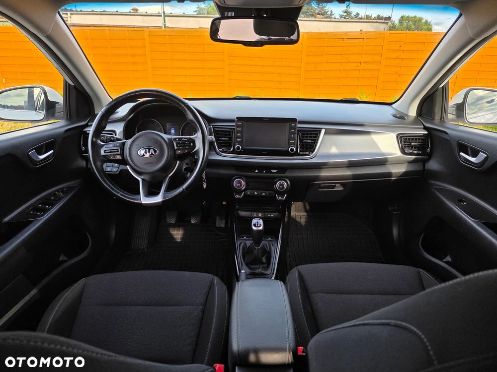 Kia Rio 1.4 L - 23