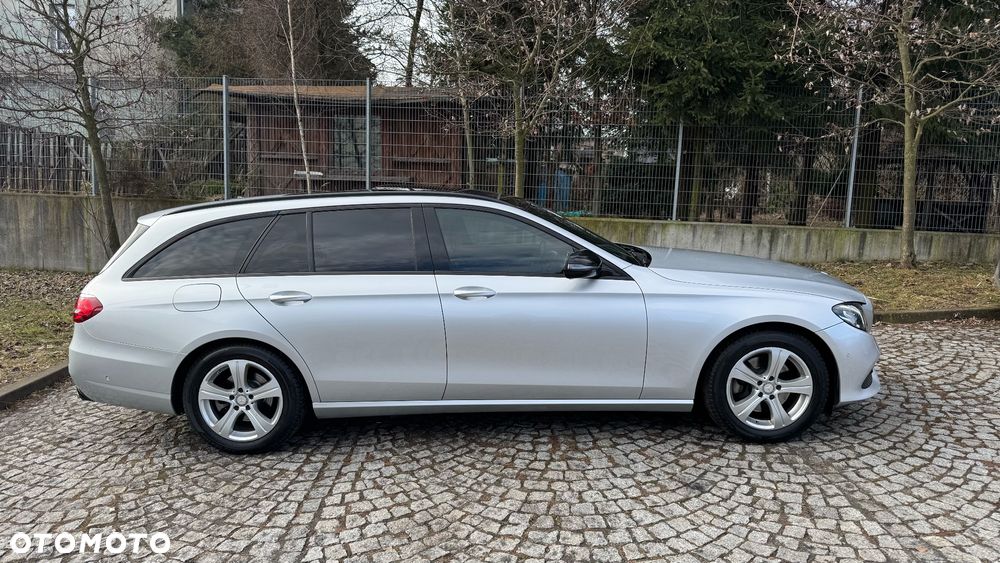 Mercedes-Benz Klasa E 220 d 9G-TRONIC - 11