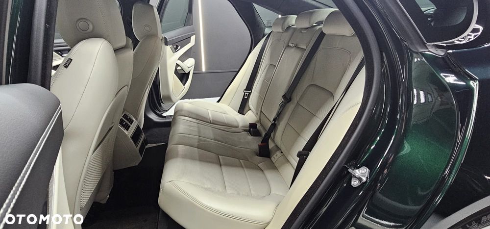 Jaguar XF 2.0 P300 AWD R-Dynamic HSE - 29