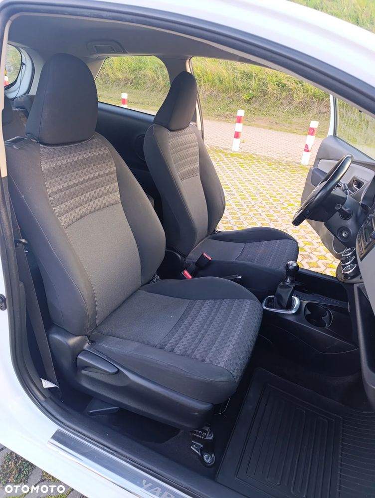 Toyota Yaris 1.0 Active EU6 - 21