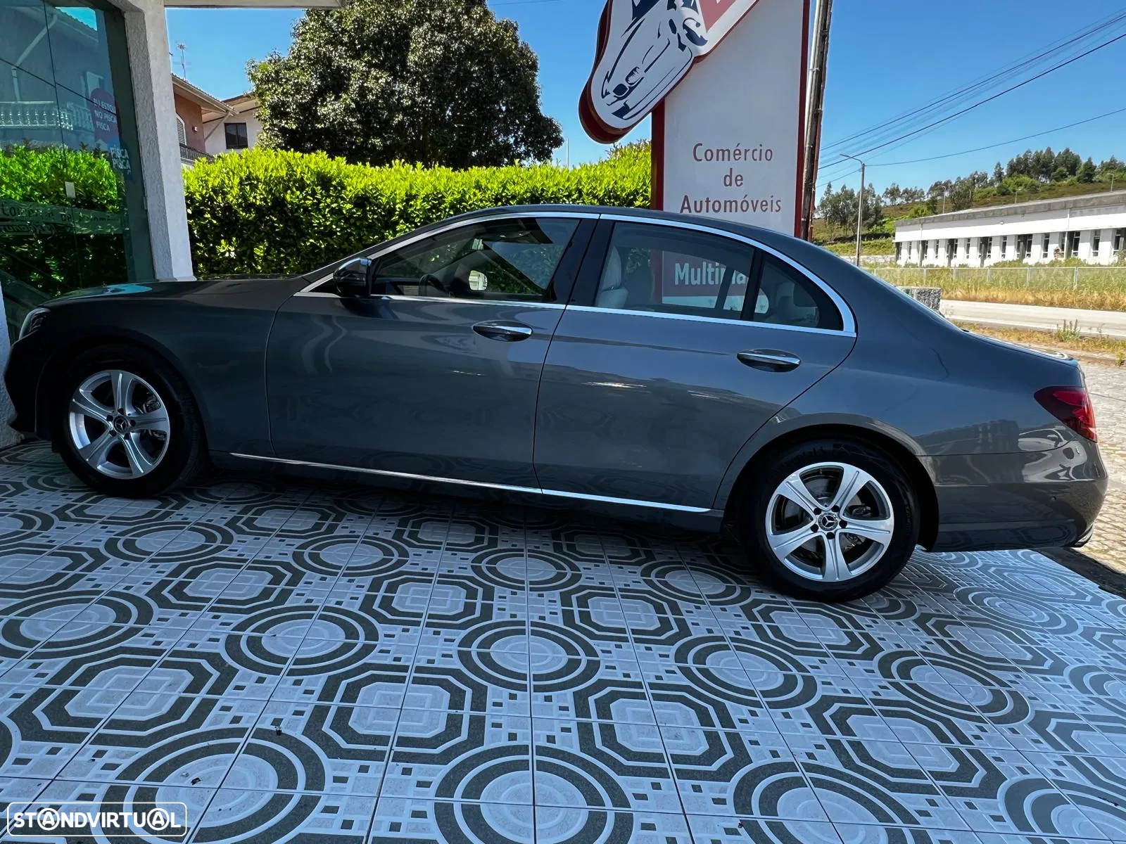 Mercedes-Benz E 220 d Avantgarde+ - 30
