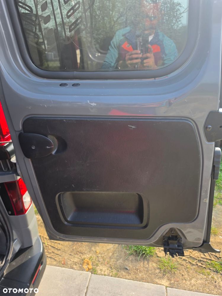 Opel Vivaro - 9