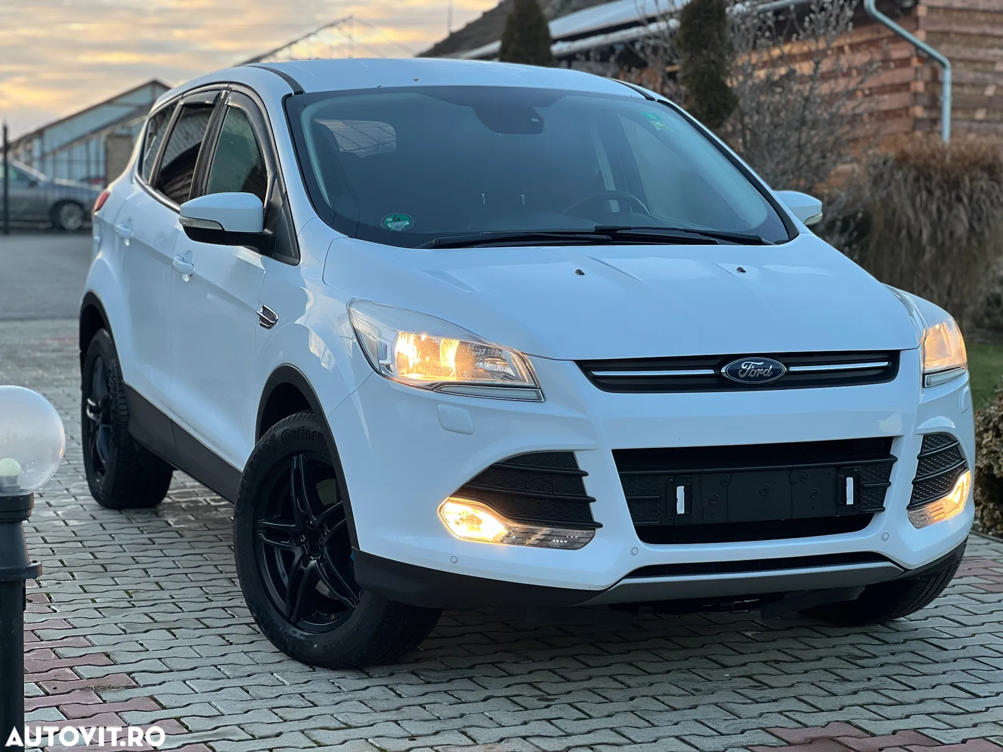 Ford Kuga 2.0 TDCi 2WD ST-Line - 2