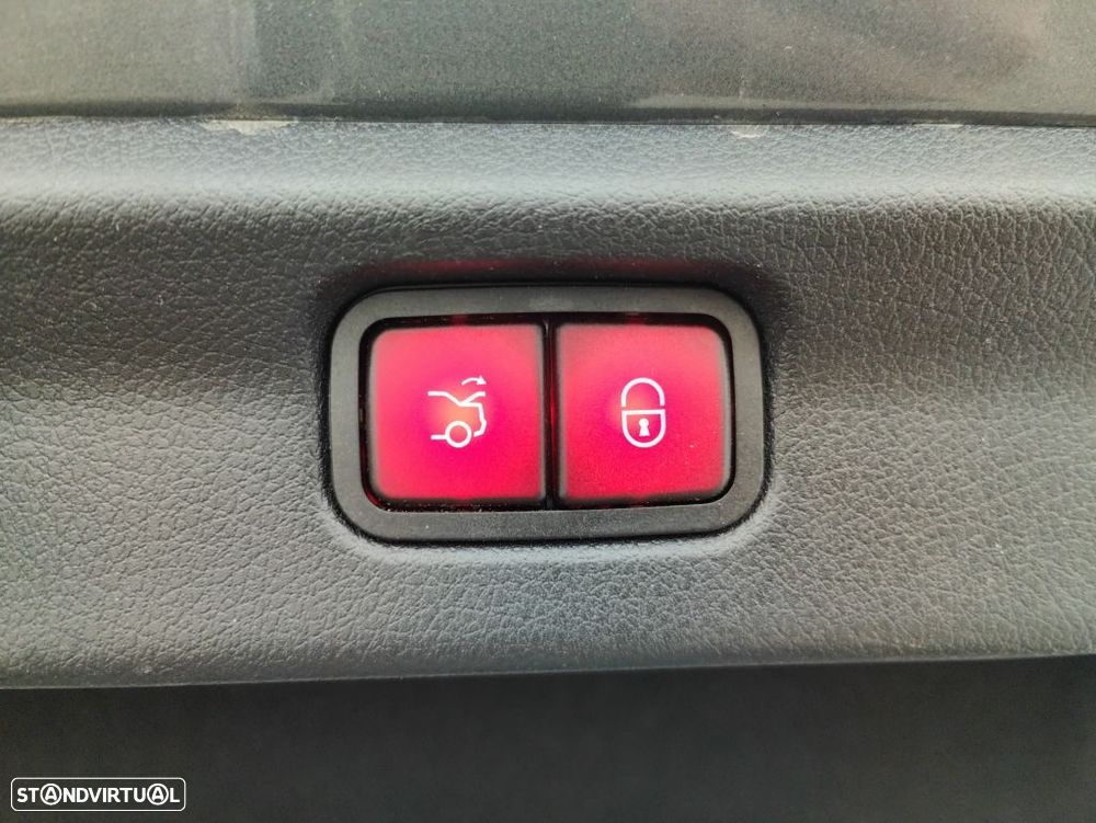 Mercedes-Benz EQE - 22