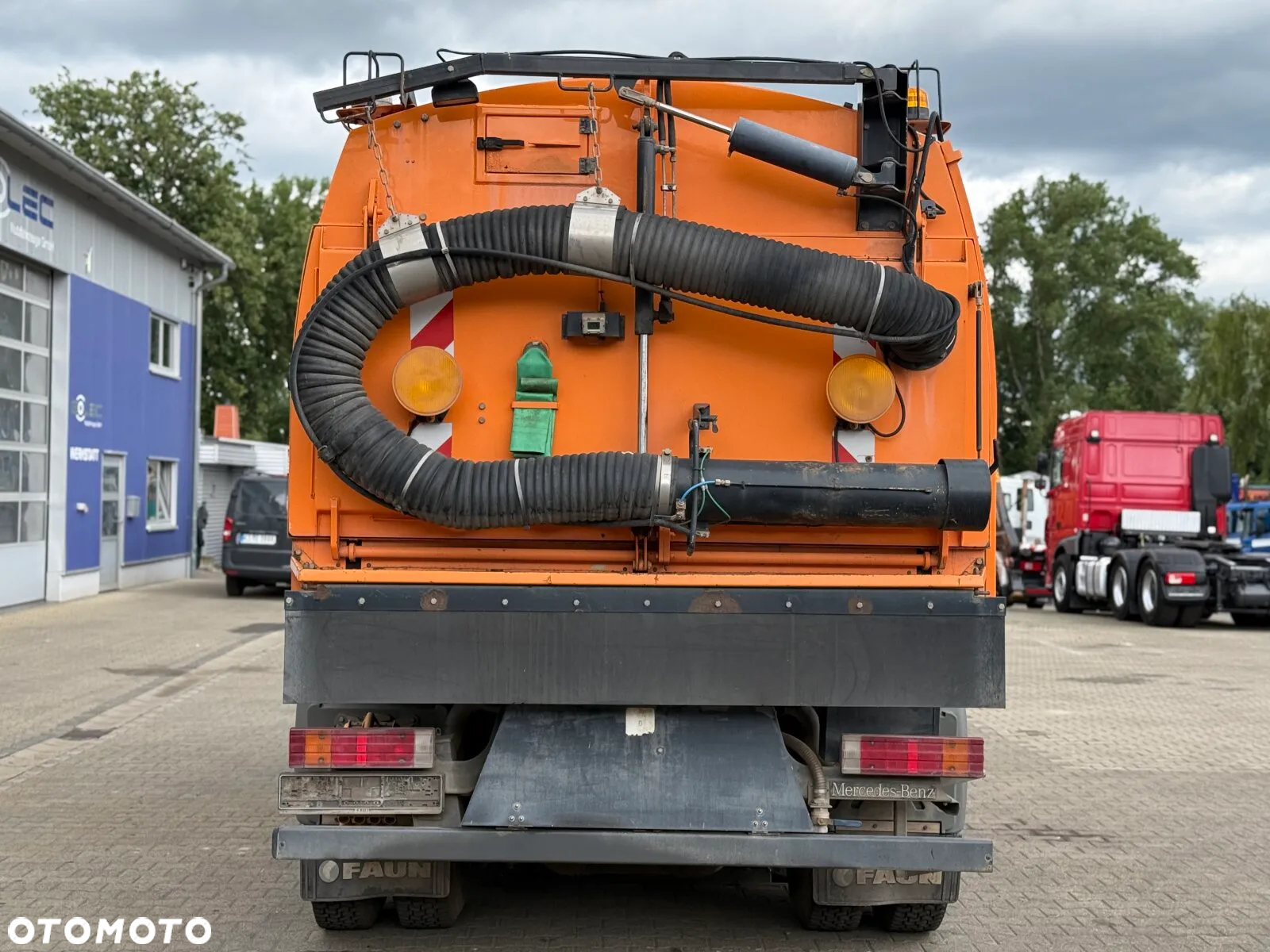 Mercedes-Benz ATEGO 1324 4x2 EURO5 ZAMIATARKA FAUN VIAJET 6R/L - 6