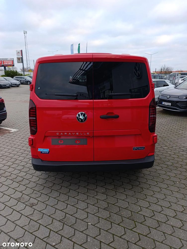 Volkswagen Caravelle - 5