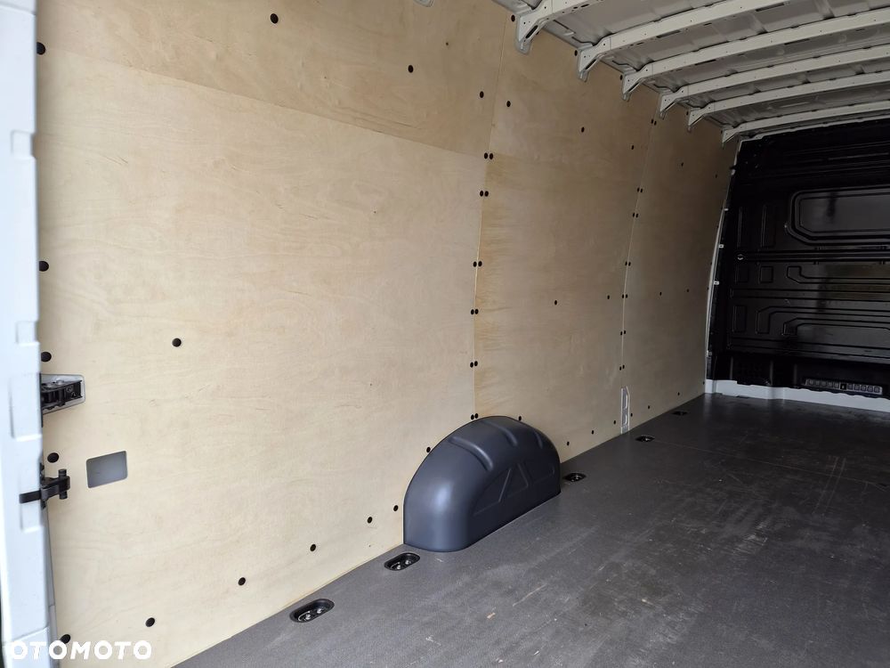 Volkswagen Crafter - 15