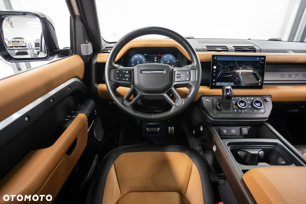 Land Rover Defender 130 D300 X - 24