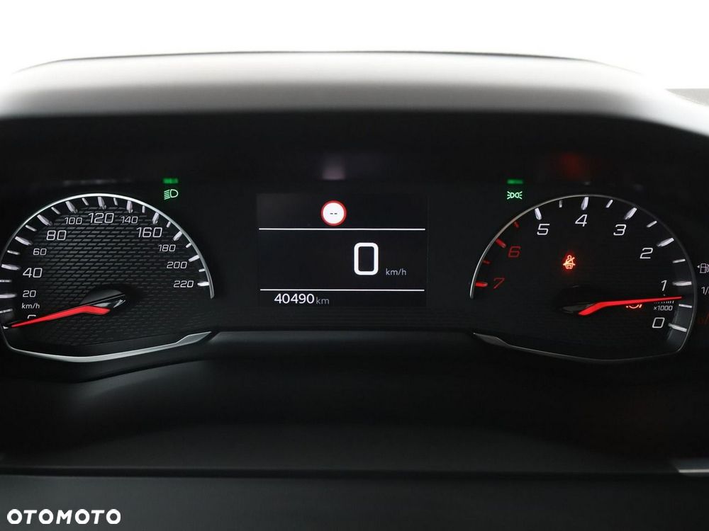 Peugeot 2008 Benzin 100 Allure - 23