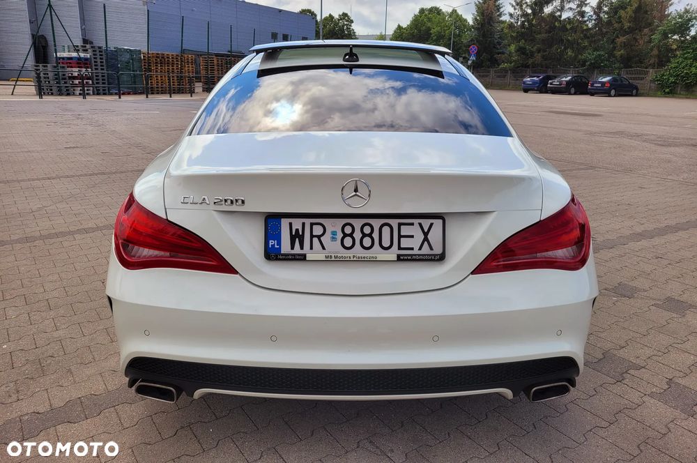 Mercedes-Benz CLA 200 7G-DCT AMG Line - 9