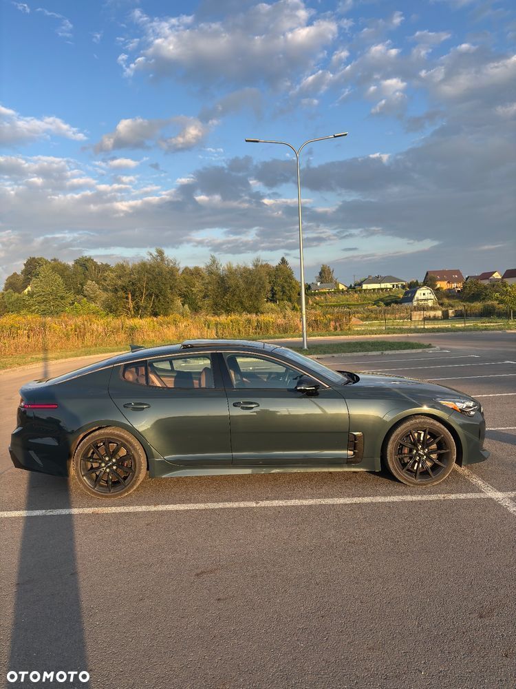 Kia Stinger - 6