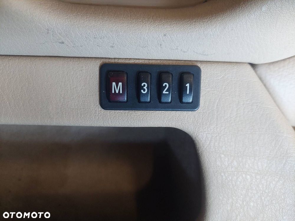 FOTELE KOMPLET LEWY PRAWY KANAPA TYŁ + BOCZKI BMW E39 523i JASNE MANUALNE - 6
