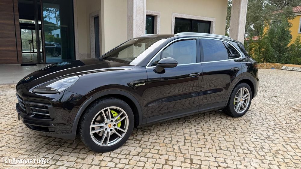 Porsche Cayenne E-Hybrid - 1