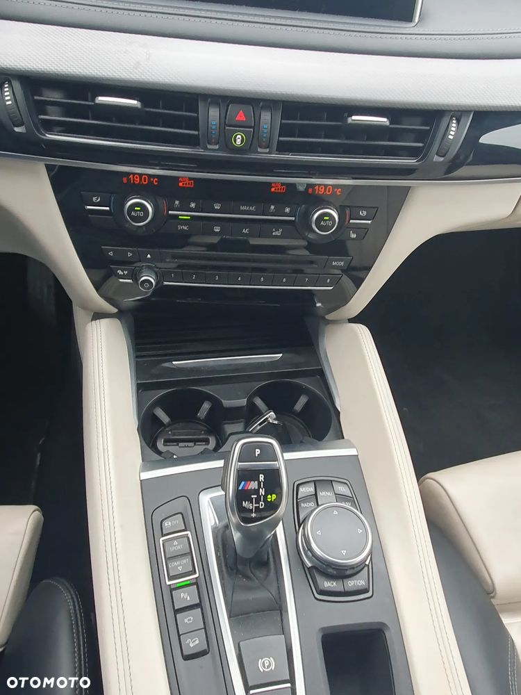 BMW X6 xDriveM50d - 22