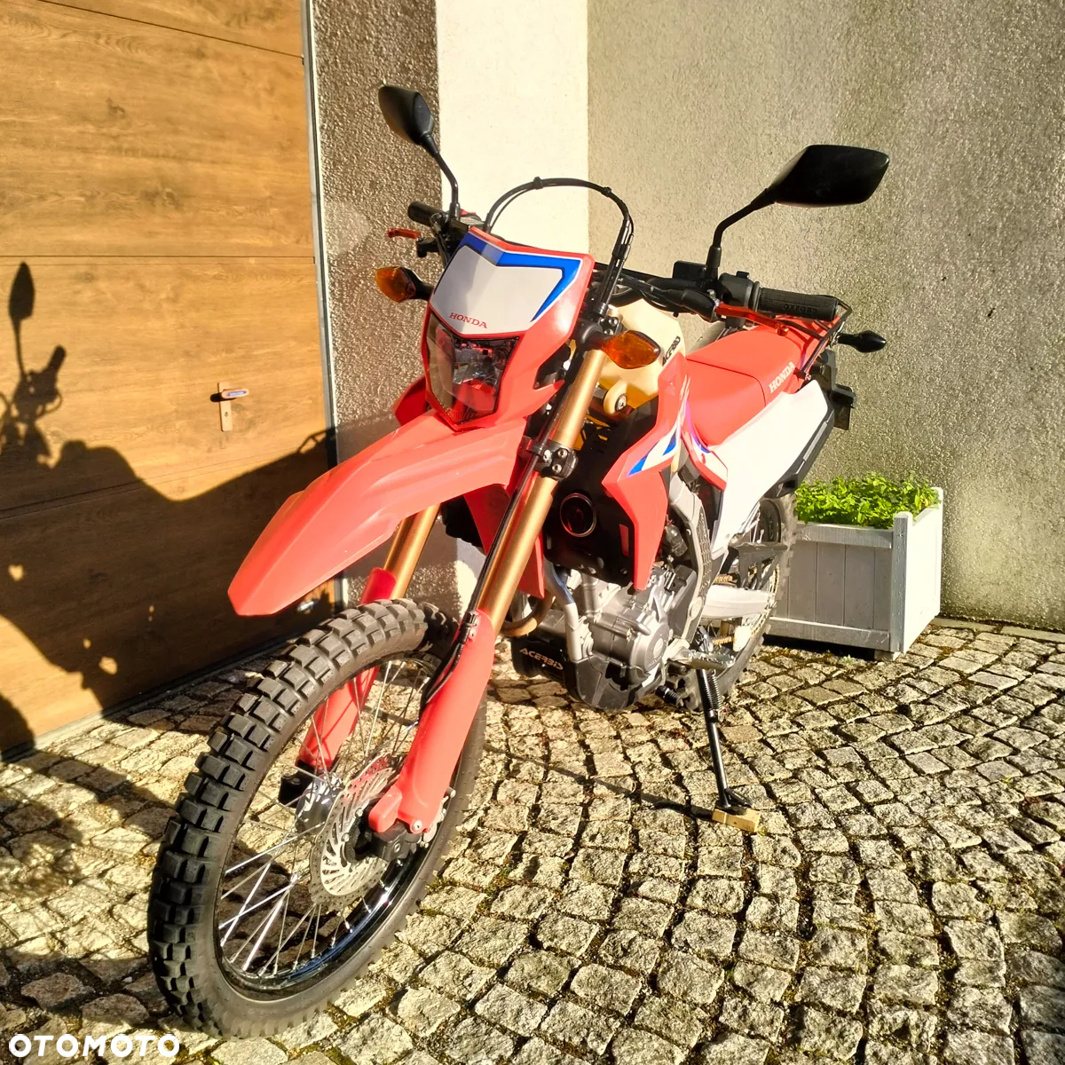 Honda CRF - 9