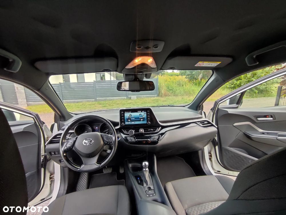 Toyota C-HR - 11