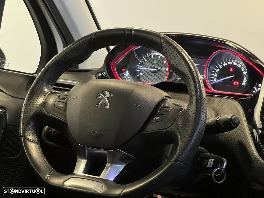 Peugeot 2008 1.2 PureTech GT Line - 19