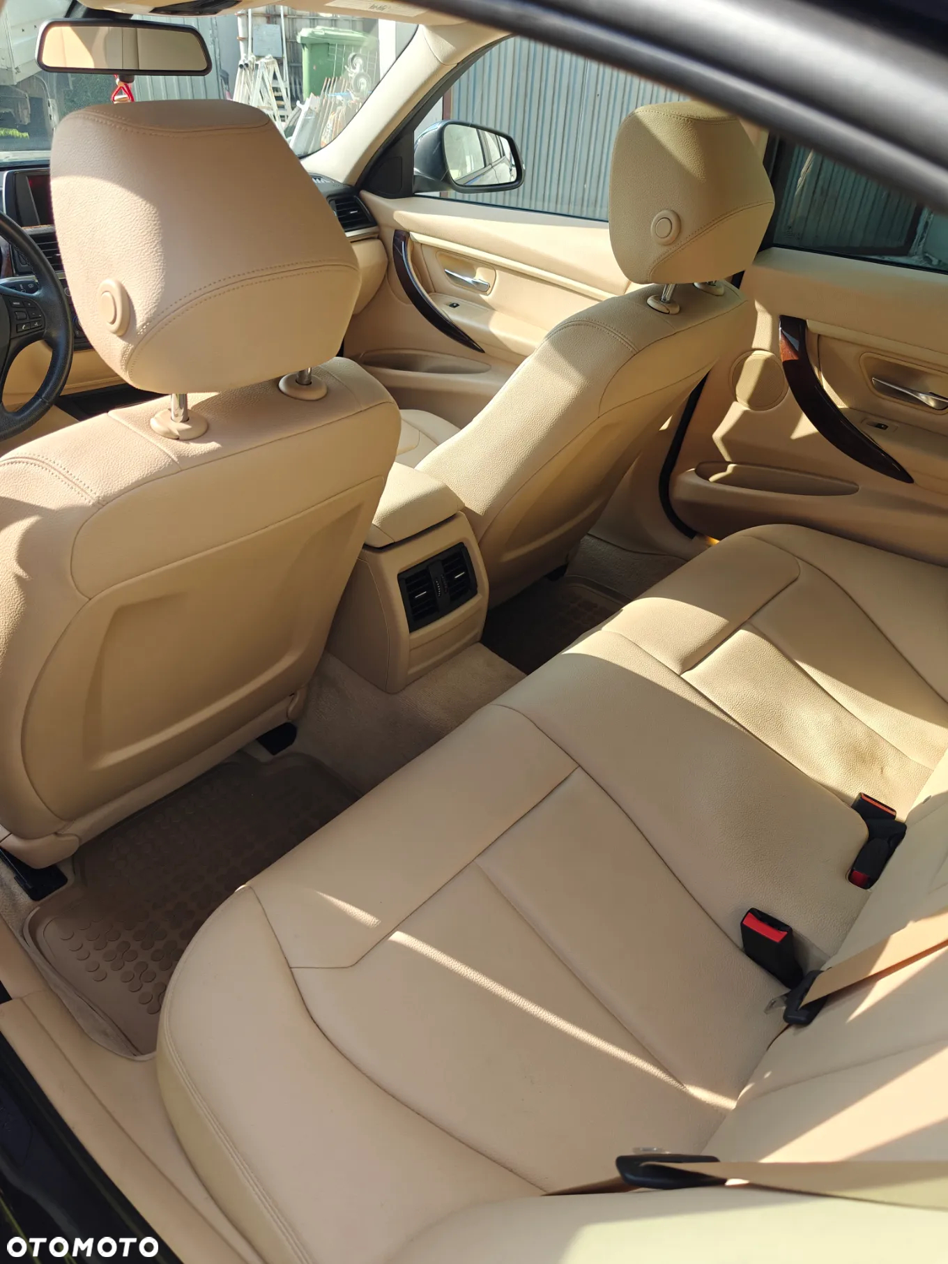 BMW Seria 3 320i - 11