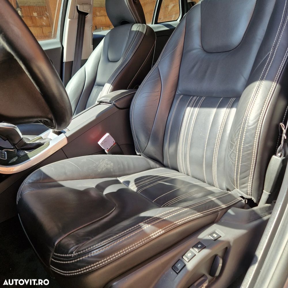 Volvo V60 D6 Plug-In-Hybrid AWD Geartronic Momentum - 9